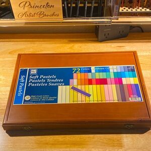 Loew Cornell - 72 pastel wood box set